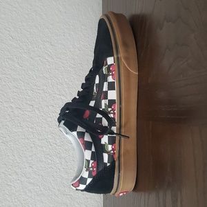 Vans Off The Wall Old Skool Low Cherry Checker Sk8 Shoe - M 6.5 / W 8